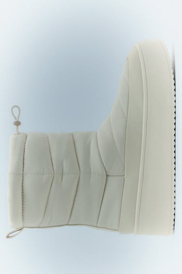 Image 0 of QUILTED SPORTS BOOTS from Zara