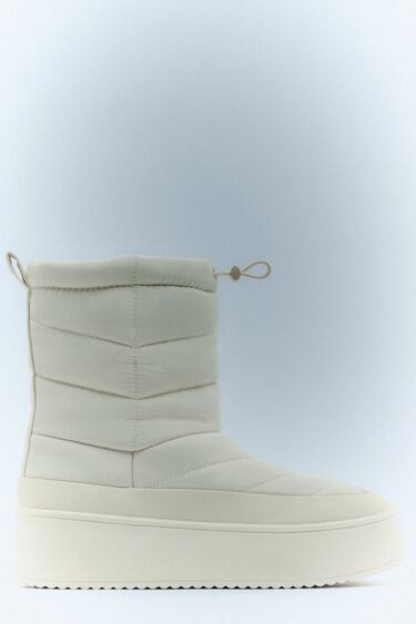 Image 0 of QUILTED ATHLETIC BOOTS from Zara
