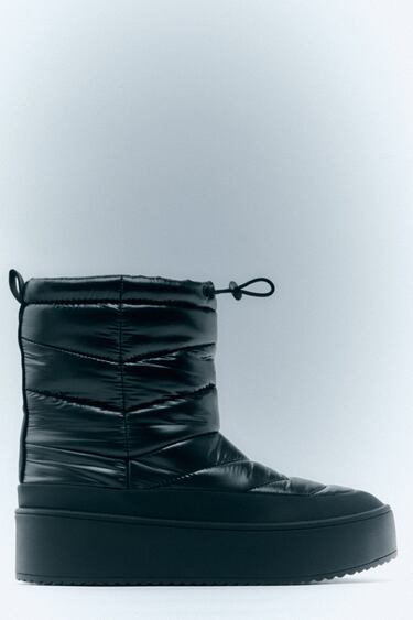 Image 0 of QUILTED ATHLETIC BOOTS from Zara