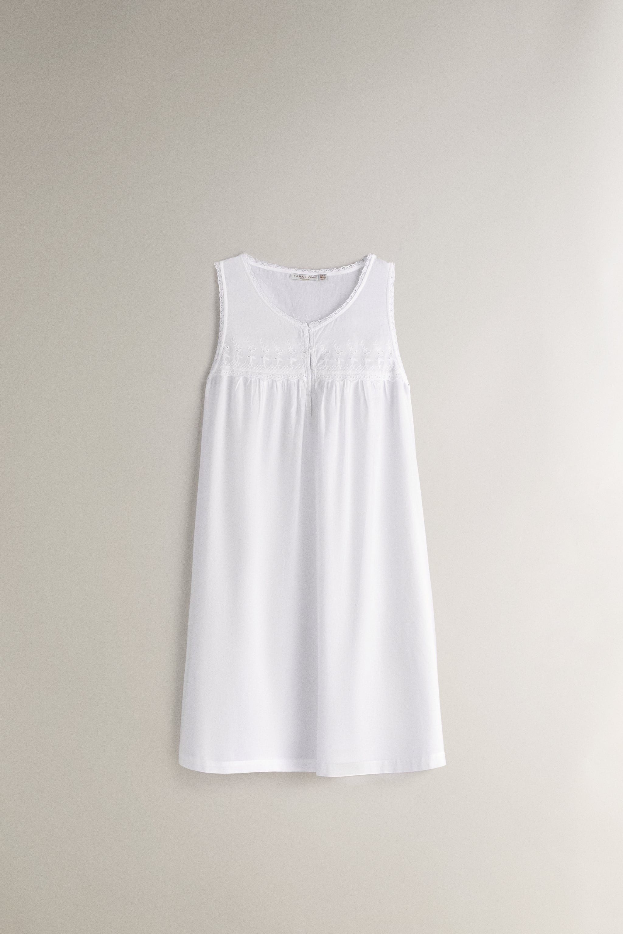 EMBROIDERED COTTON NIGHTGOWN