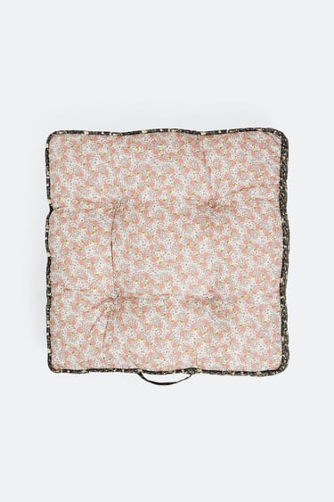 Image 0 of FLORAL UPHOLSTERED FLOOR CUSHION from Zara