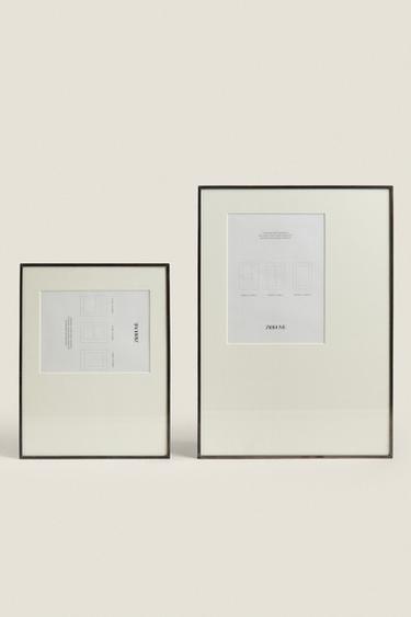Zara PICTURE FRAME WITH PASSE-PARTOUT - Black - Image 0