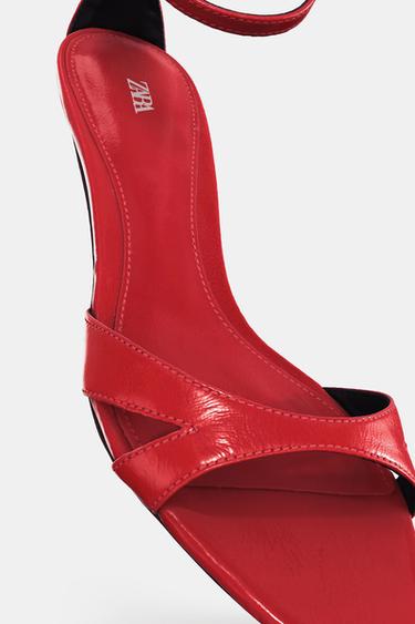 SANDALIA PULSERA PIEL - Rojo de Zara
