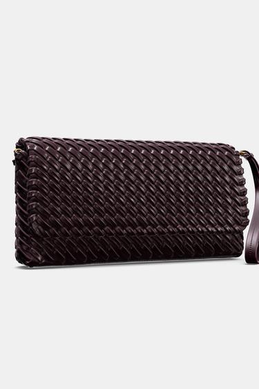 BOLSO TRENZADO - Rojo Burdeos de Zara