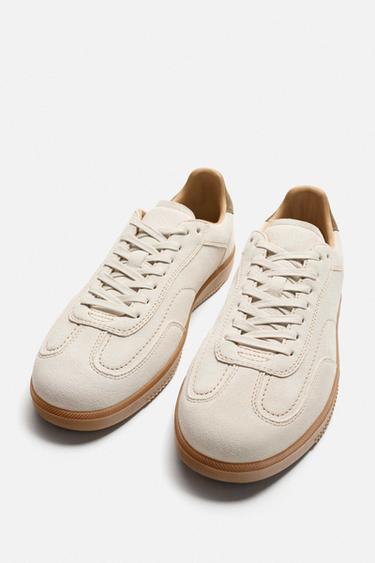 BASKETS EN CUIR À SEMELLE CONTRASTÉE - Blanc ivoire de Zara - Image 1