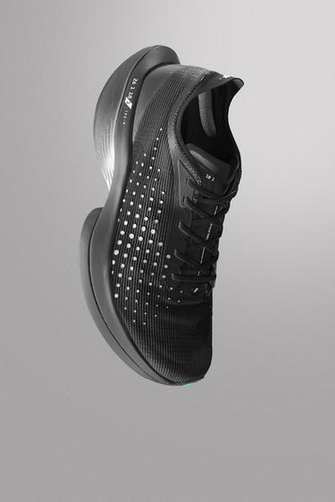 Zara LONG DISTANCE RUNNING SNEAKERS - Black