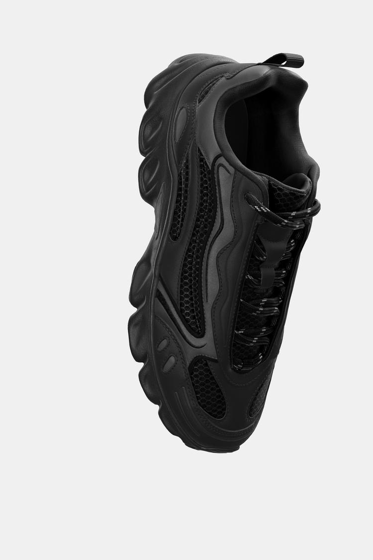 CHUNKY SOLE SNEAKERS