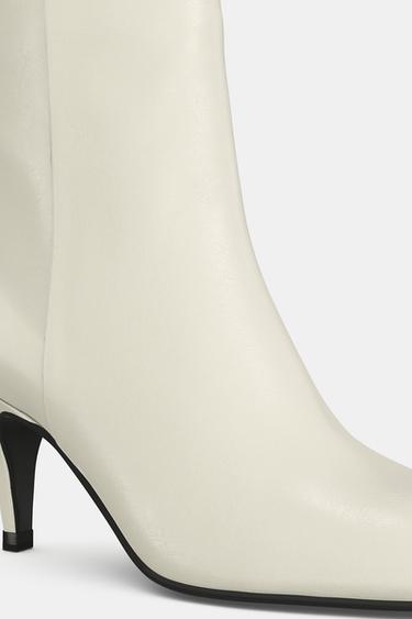 LEDERSTIEFELETTE MIT STEPPNAHT - Gebrochenes Weiß von Zara