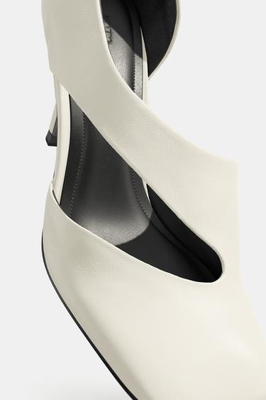 CHAUSSURES À TALONS ASYMÉTRIQUES EN CUIR - Blanc écru de Zara - Image 6