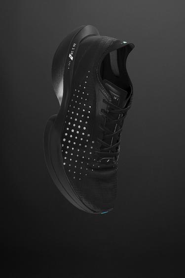 BASKET POUR LA COURSE DE FOND - Noir de Zara - Image 2