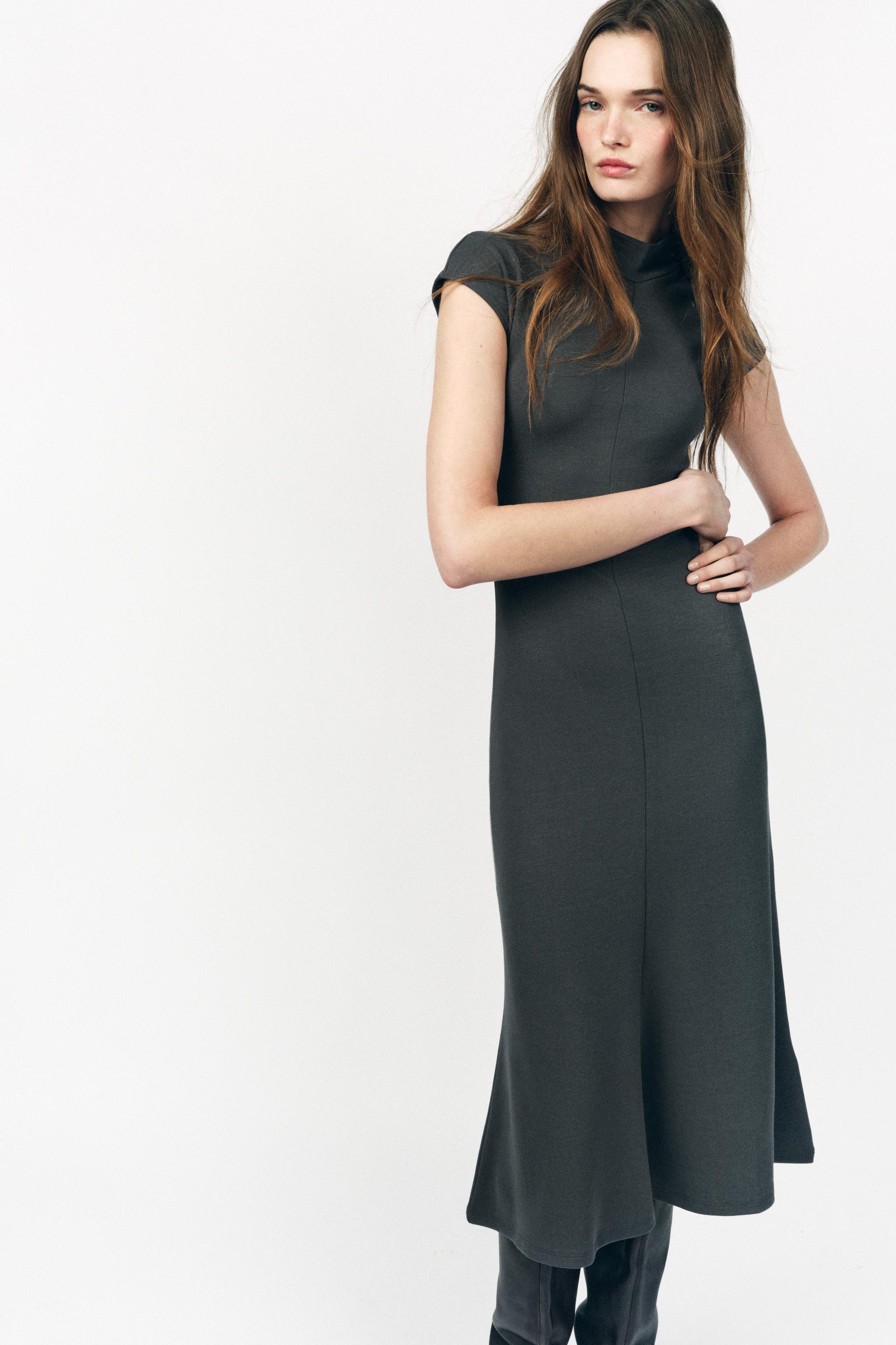 SOFT MIDI DRESS