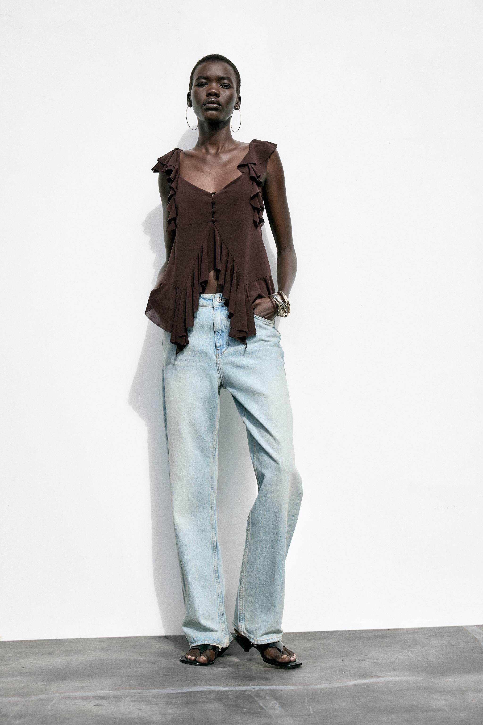 RUFFLED STRAPPY TOP