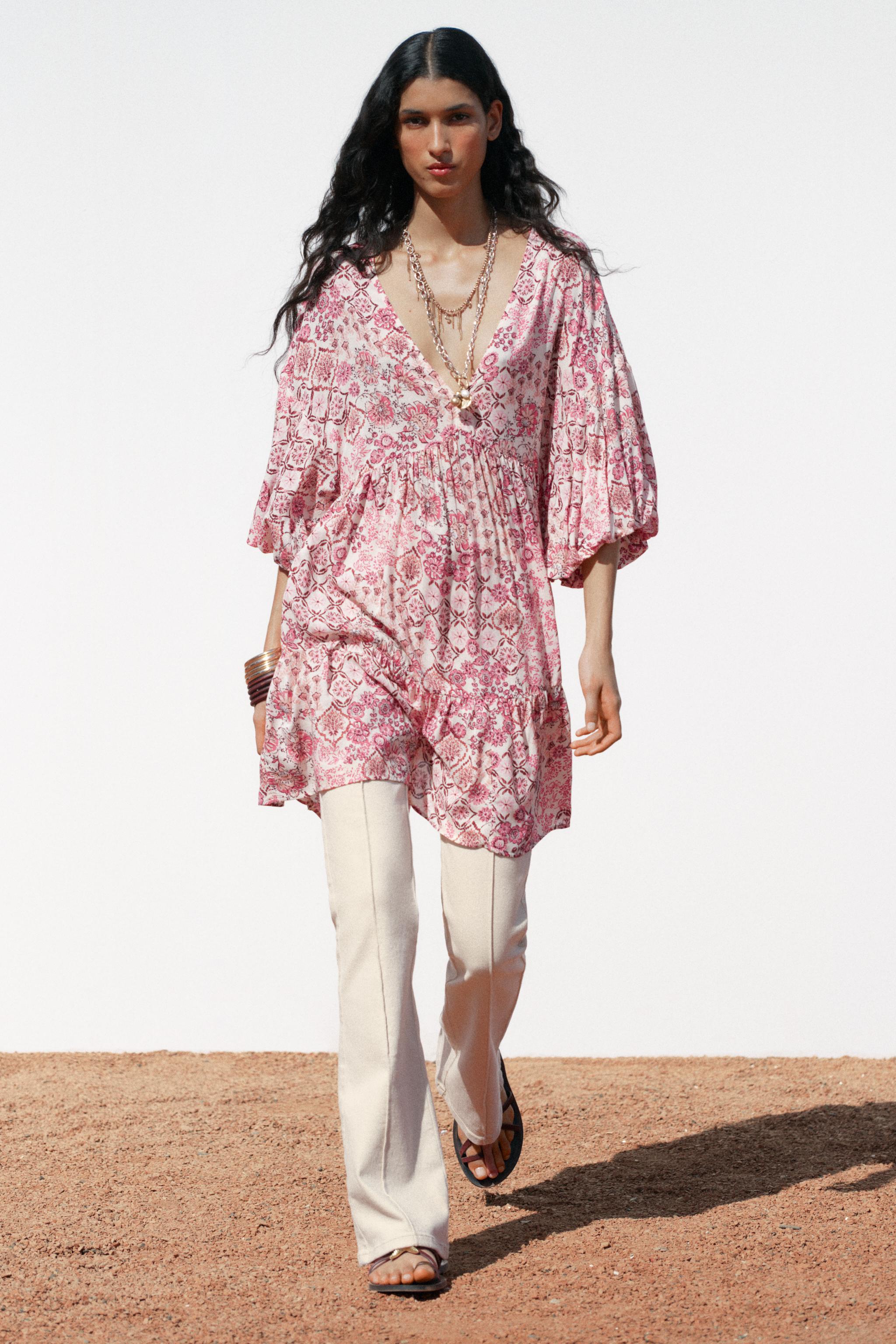 PRINTED DRESS WITH PUFF SLEEVES