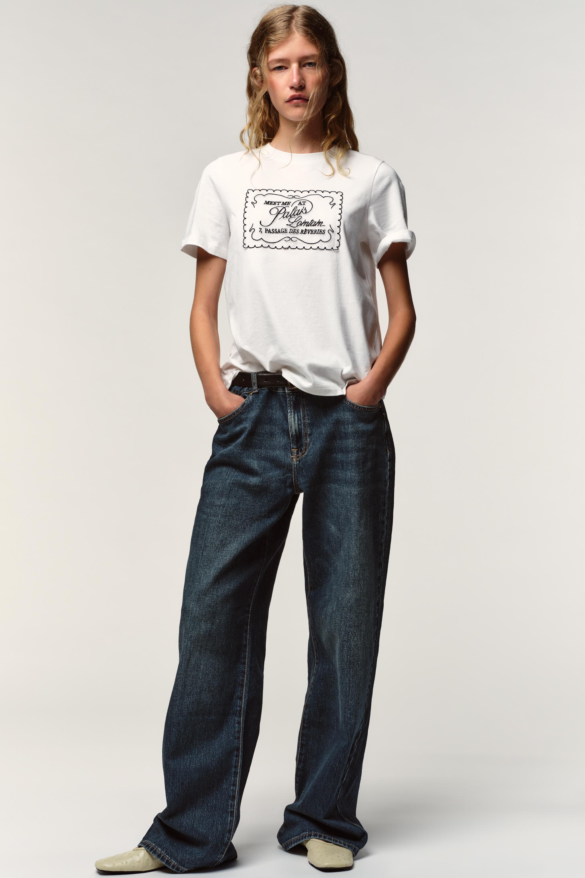 T-SHIRT WITH ORGANZA SLOGAN