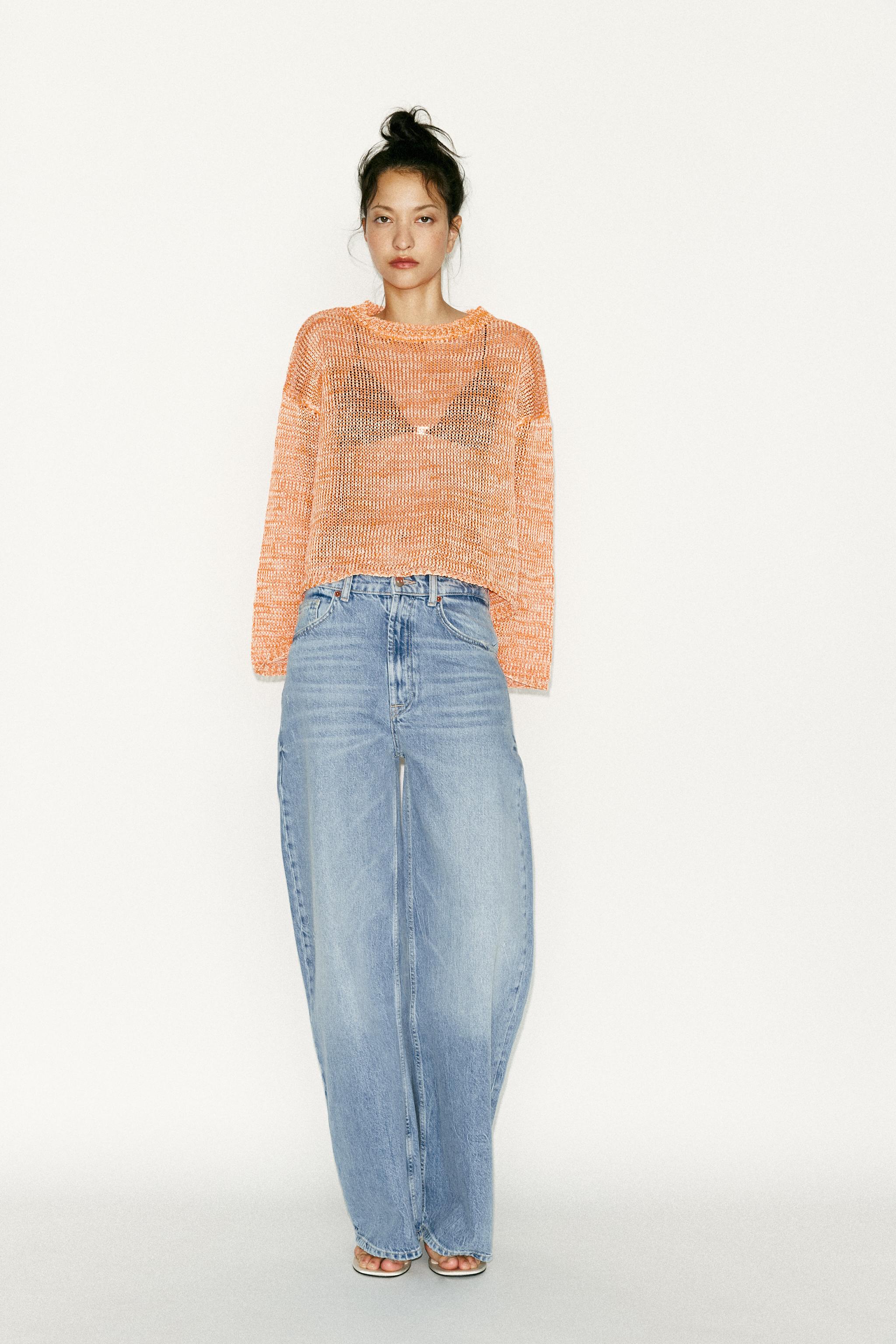 RIBBED KNIT SWEATER