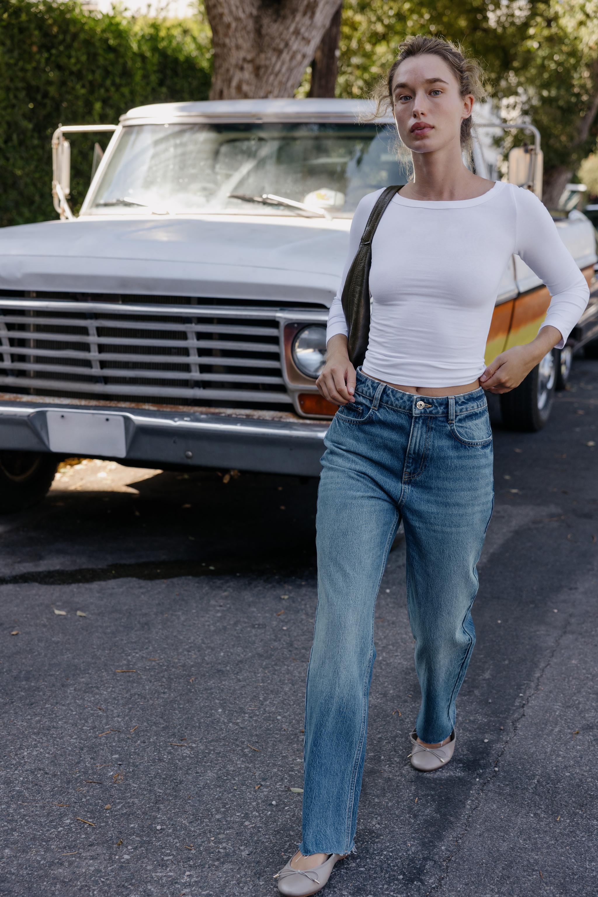 BOAT NECK T-SHIRT