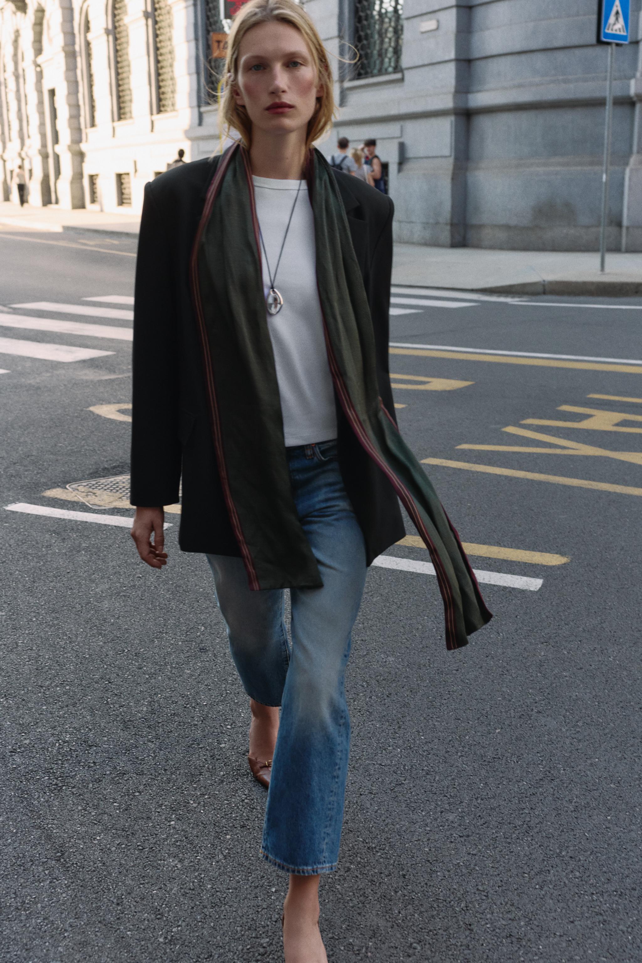 DOUBLE-BREASTED OVERSIZED BLAZER