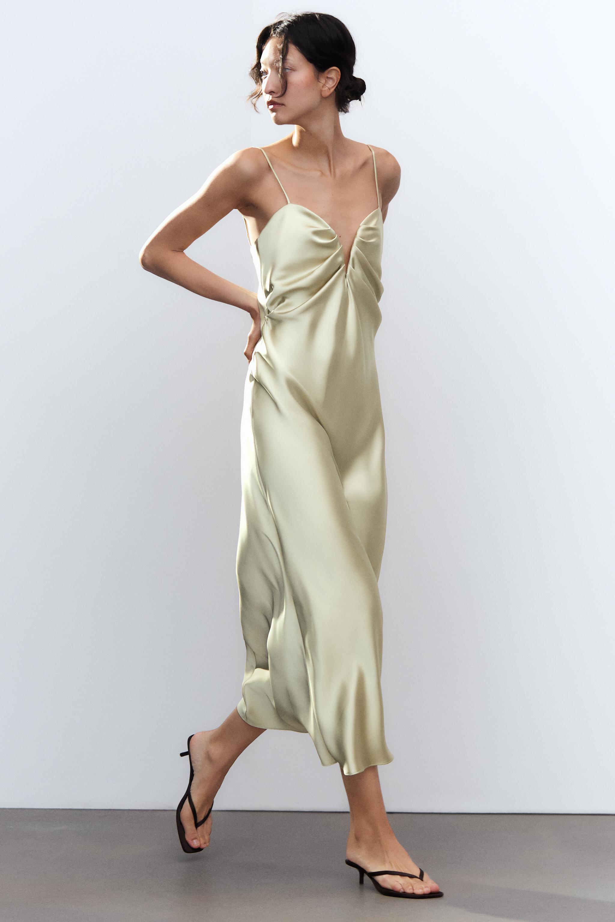 SATIN SWEETHEART NECKLINE MIDI DRESS