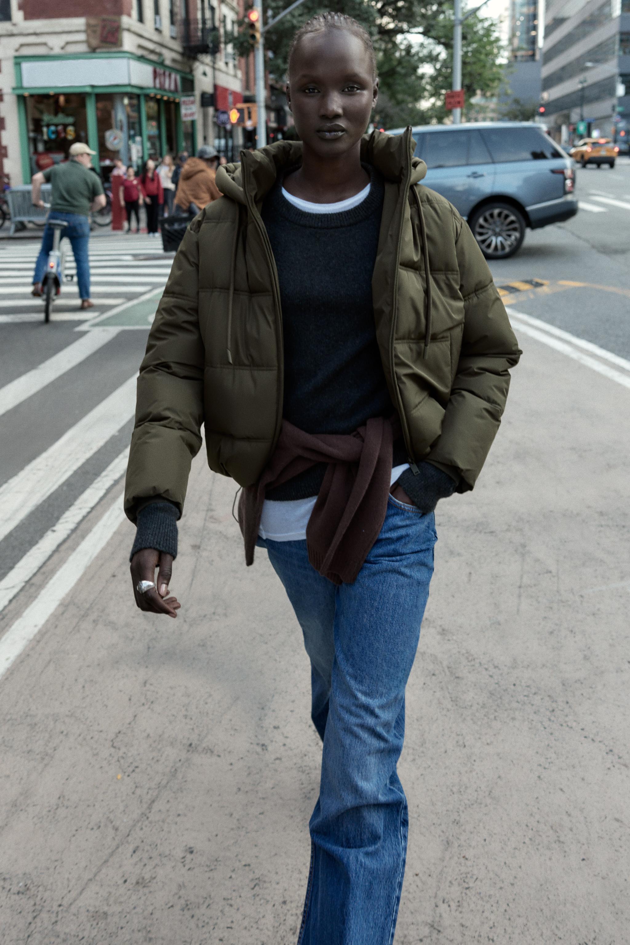 SHORT WATER-REPELLENT AND WINDPROOF HOODED ANORAK