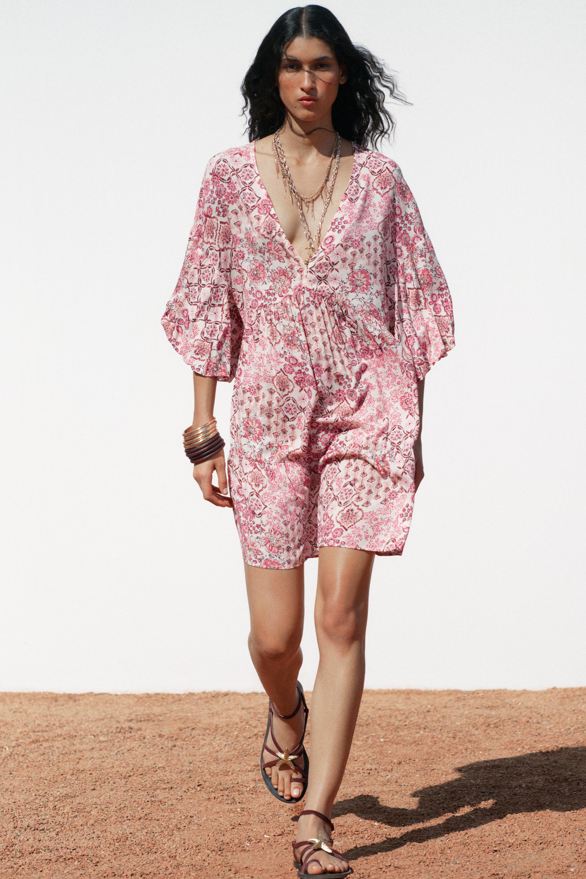 PRINTED DRESS WITH PUFF SLEEVES