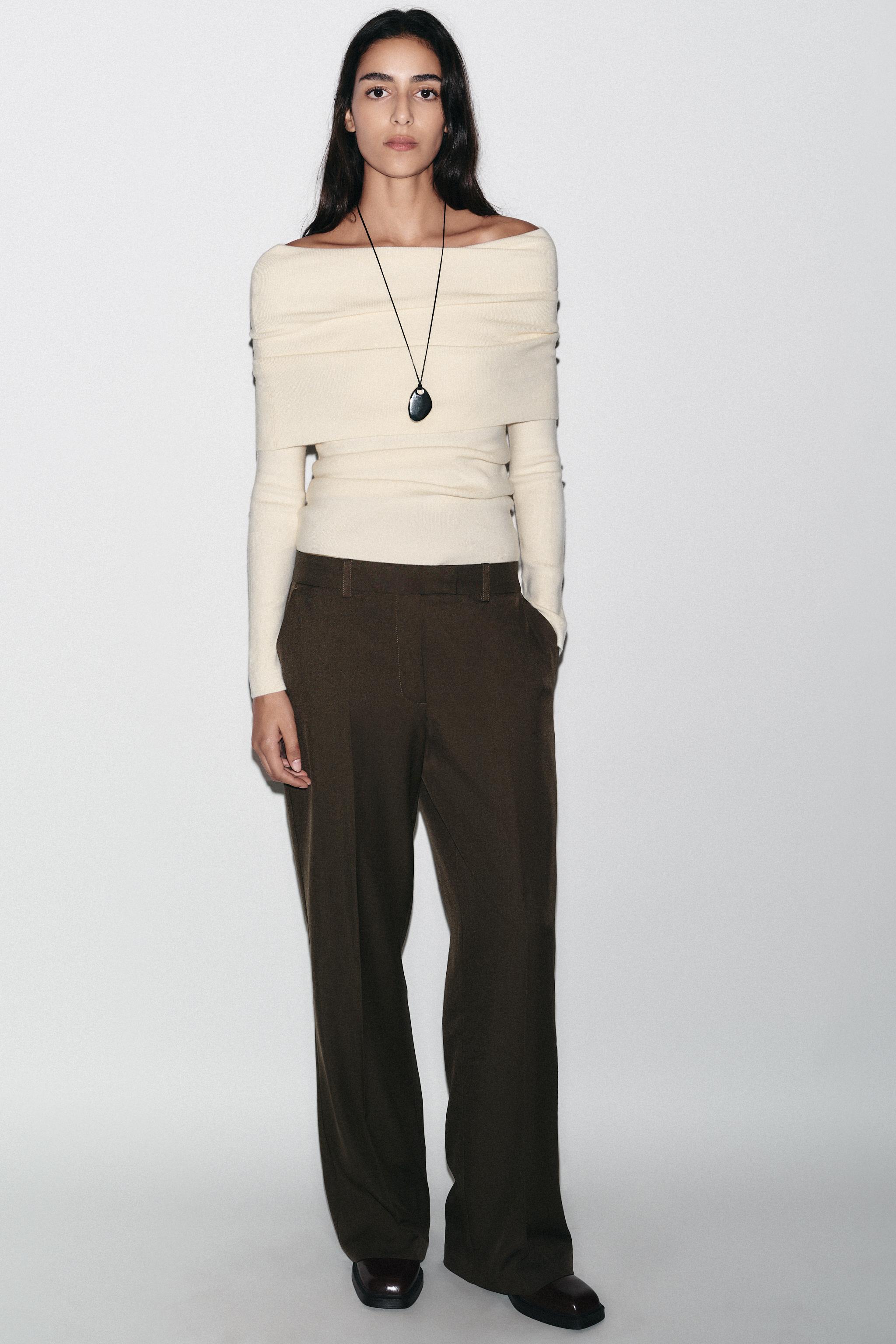 GATHERED STRAPLESS KNIT TOP