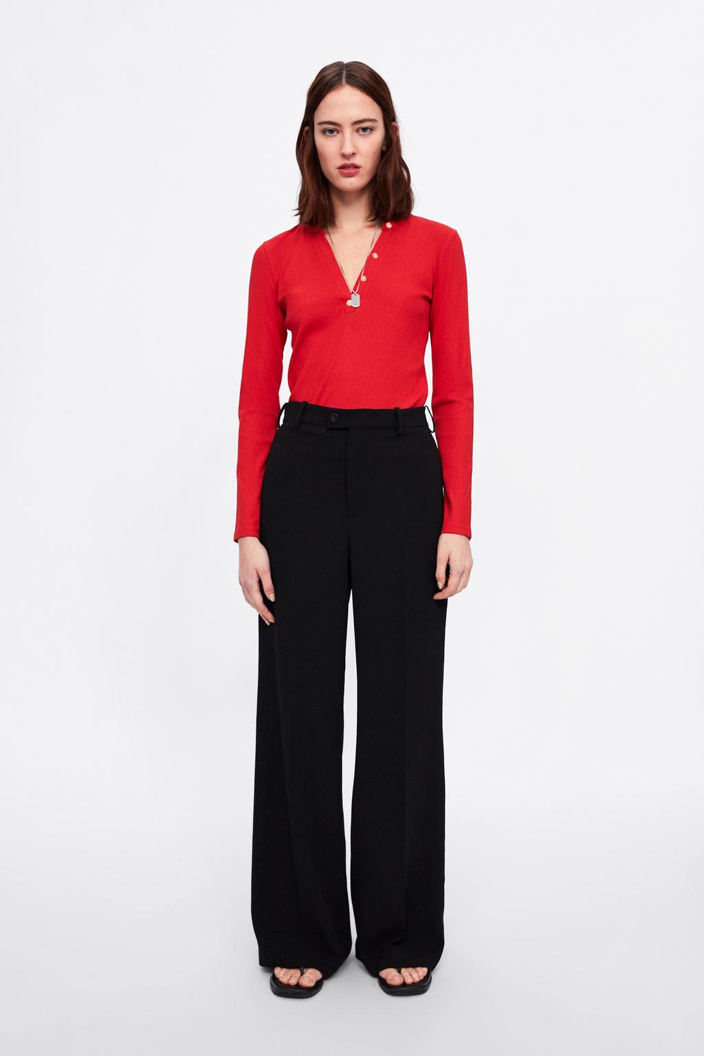 Ribbed button top
