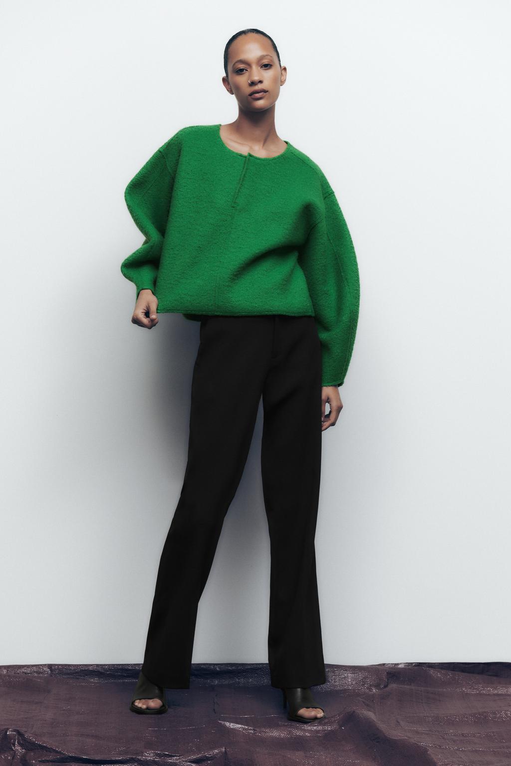 Textured short sweatshirt