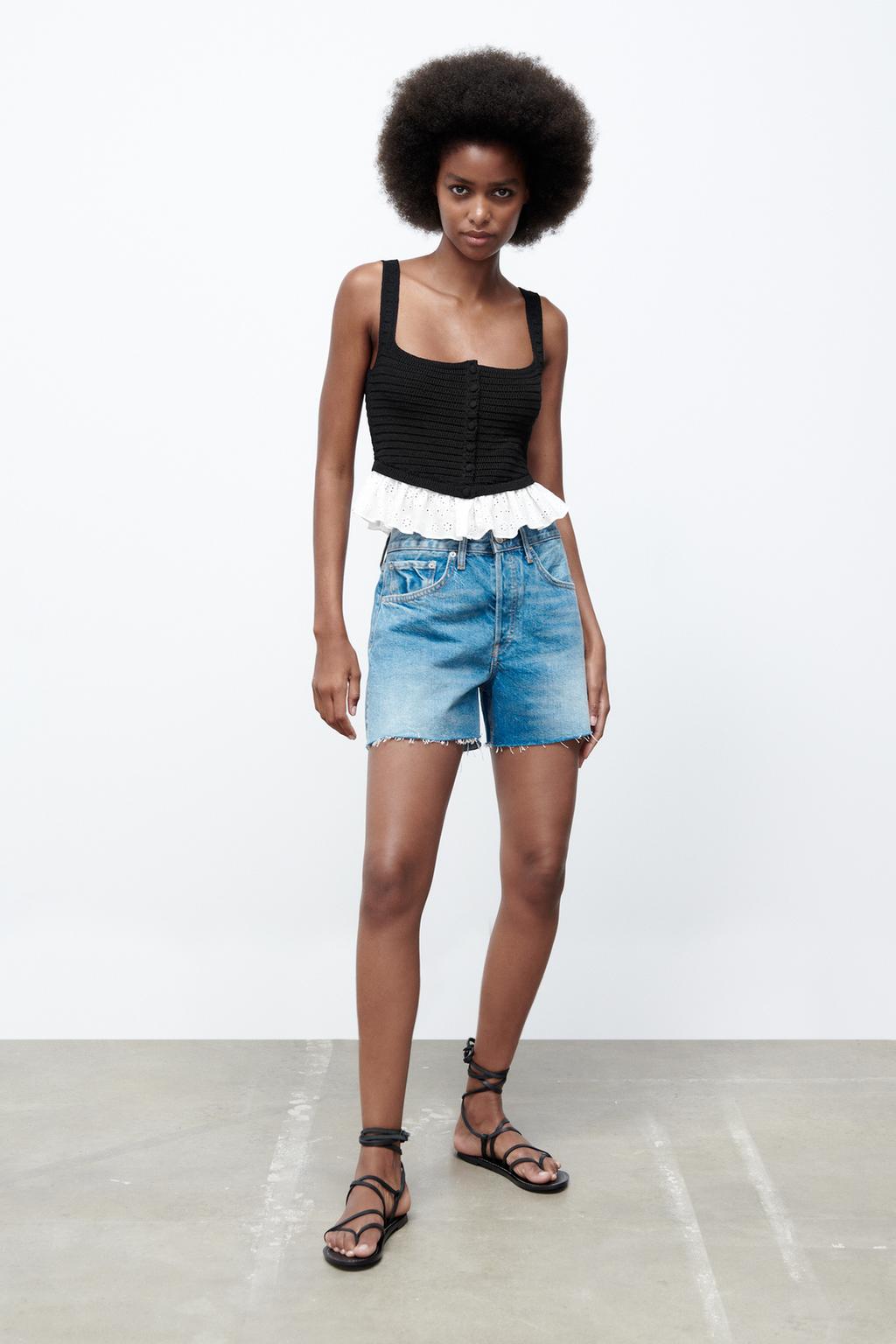 Contrasting knit top
