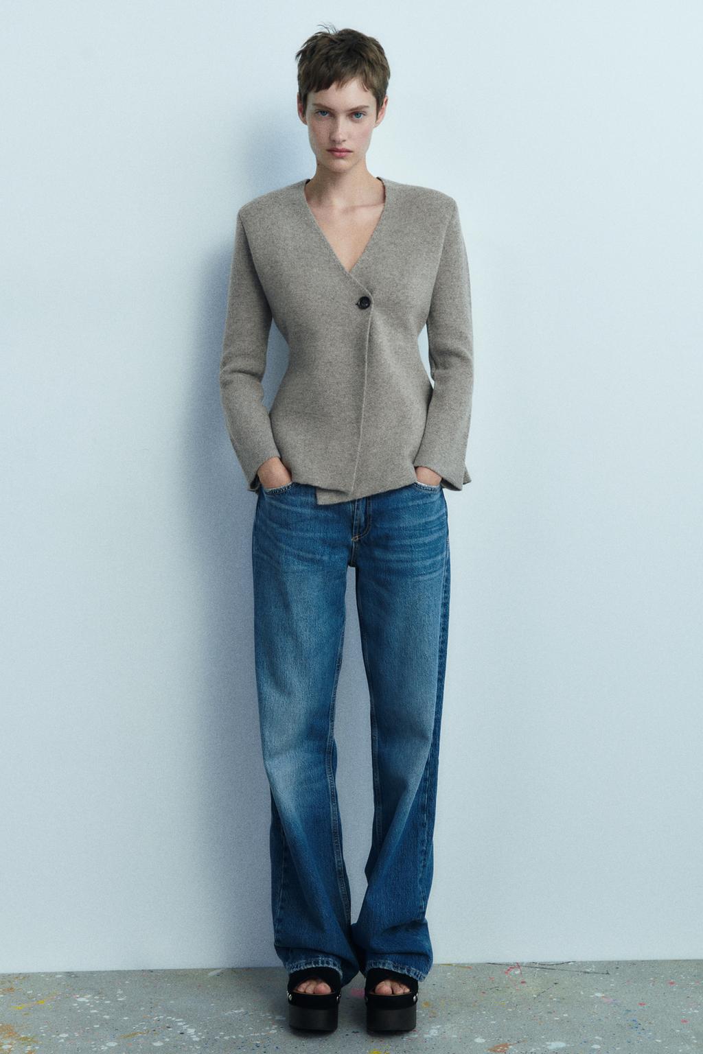 Knitted peplum blazer