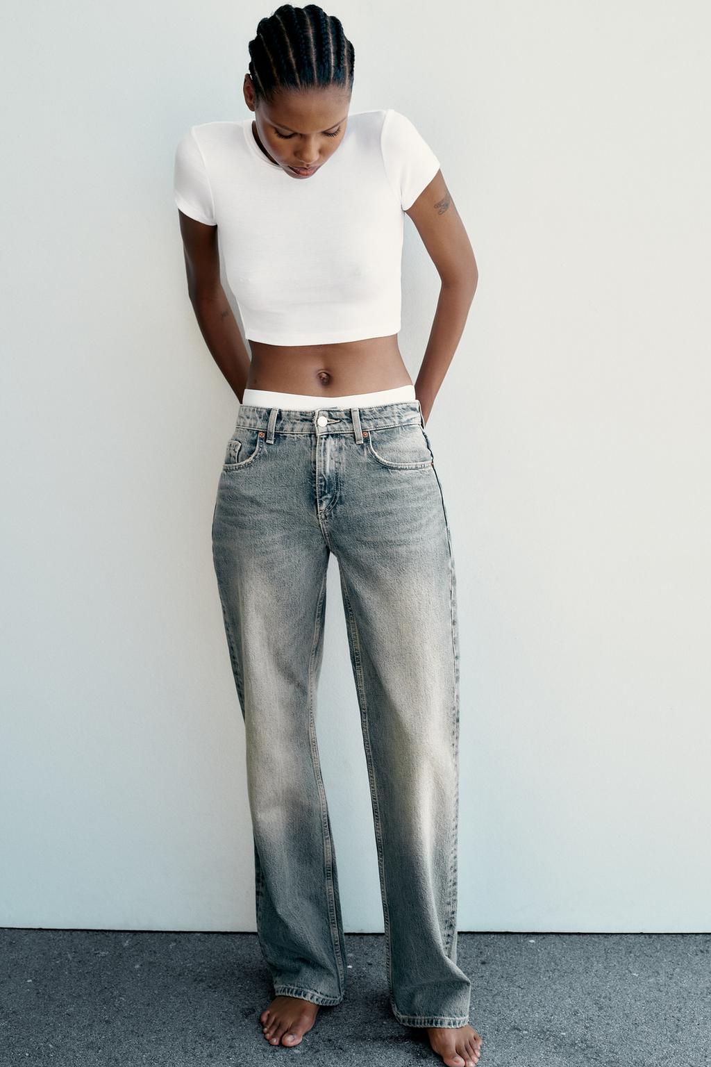 Wide-leg mid-rise jeans