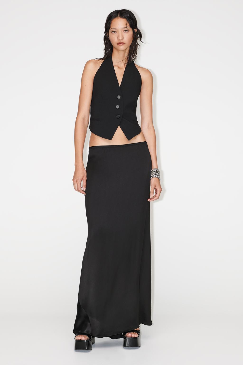 Halterneck bar-back vest