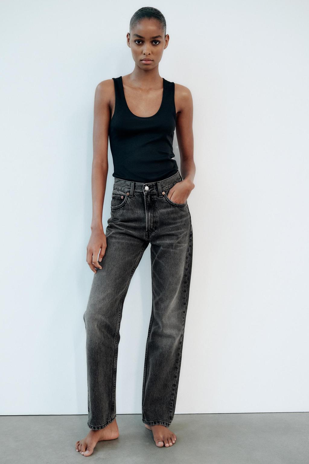 Straight-fit high-waist jeans