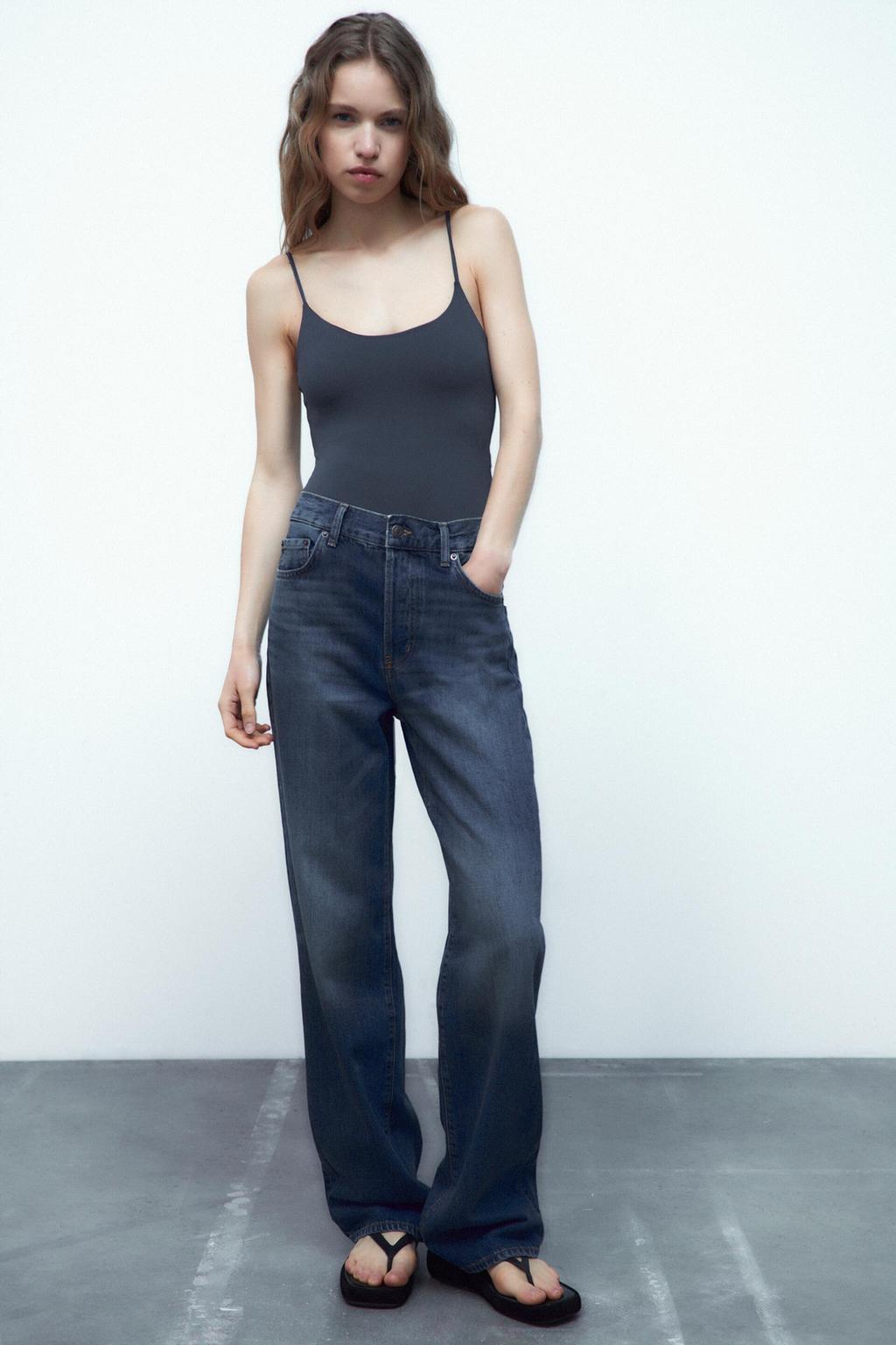 Body with straps