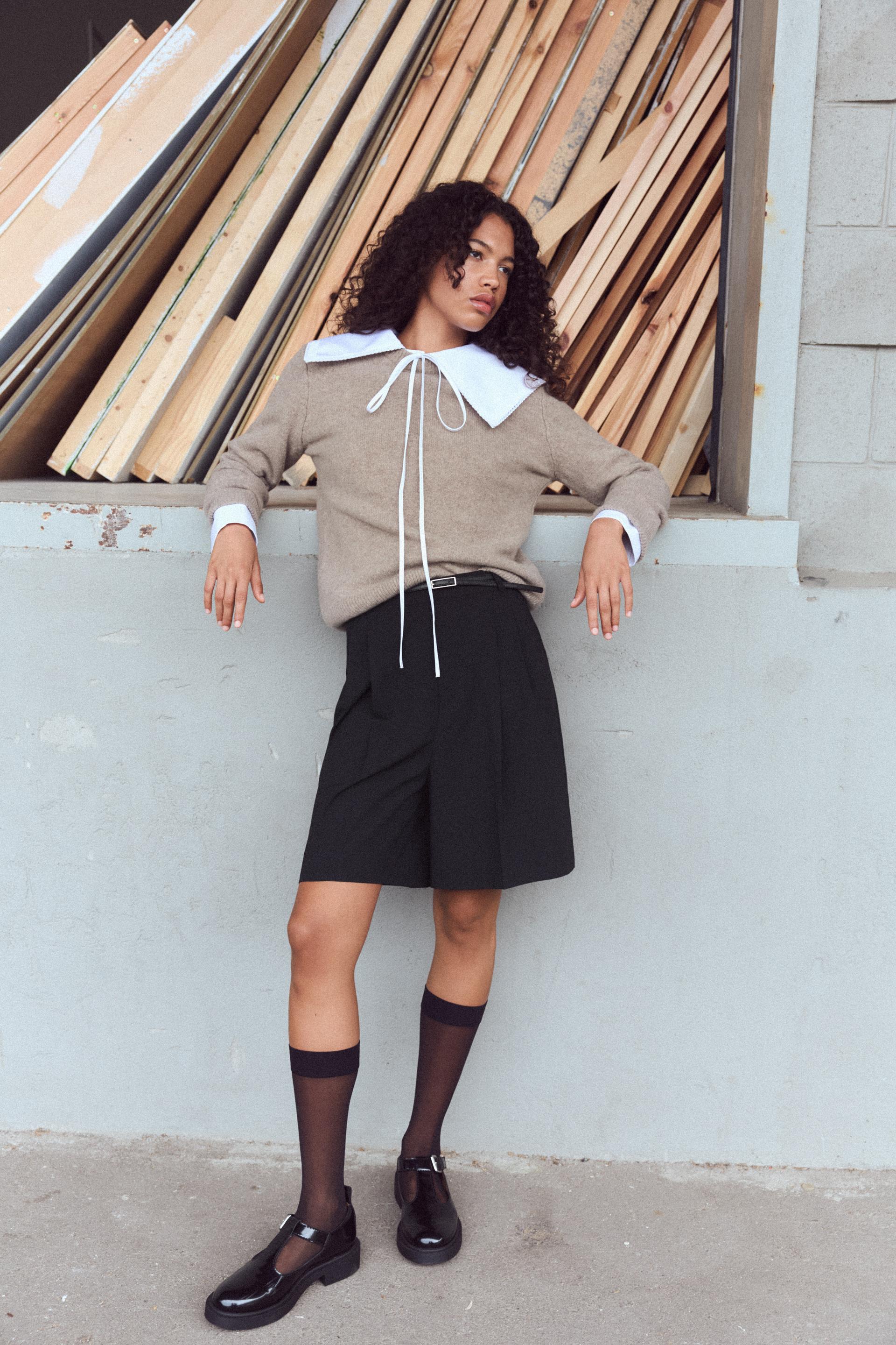 Pleated bermuda shorts