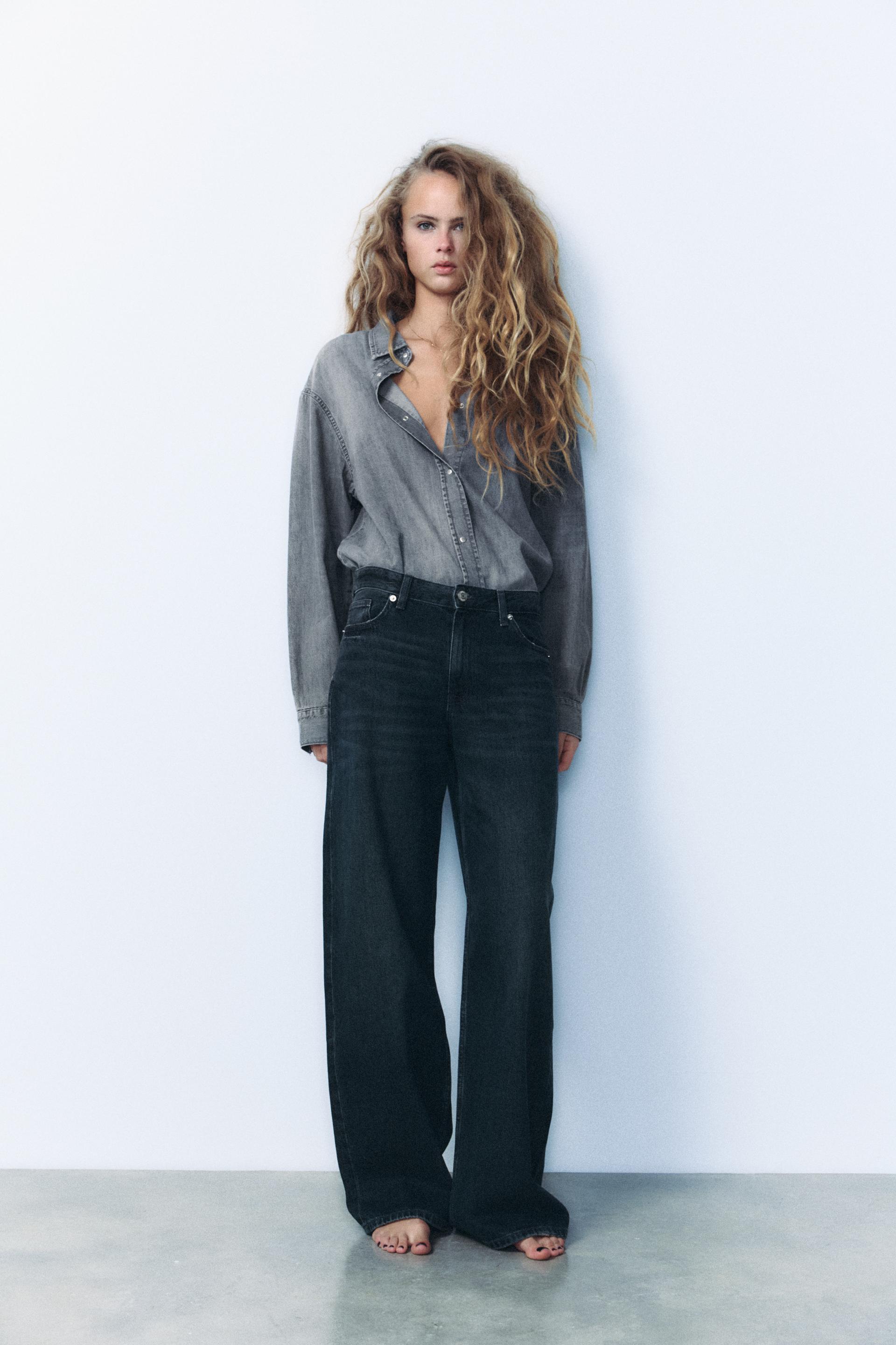 Relaxed low‑rise jeans