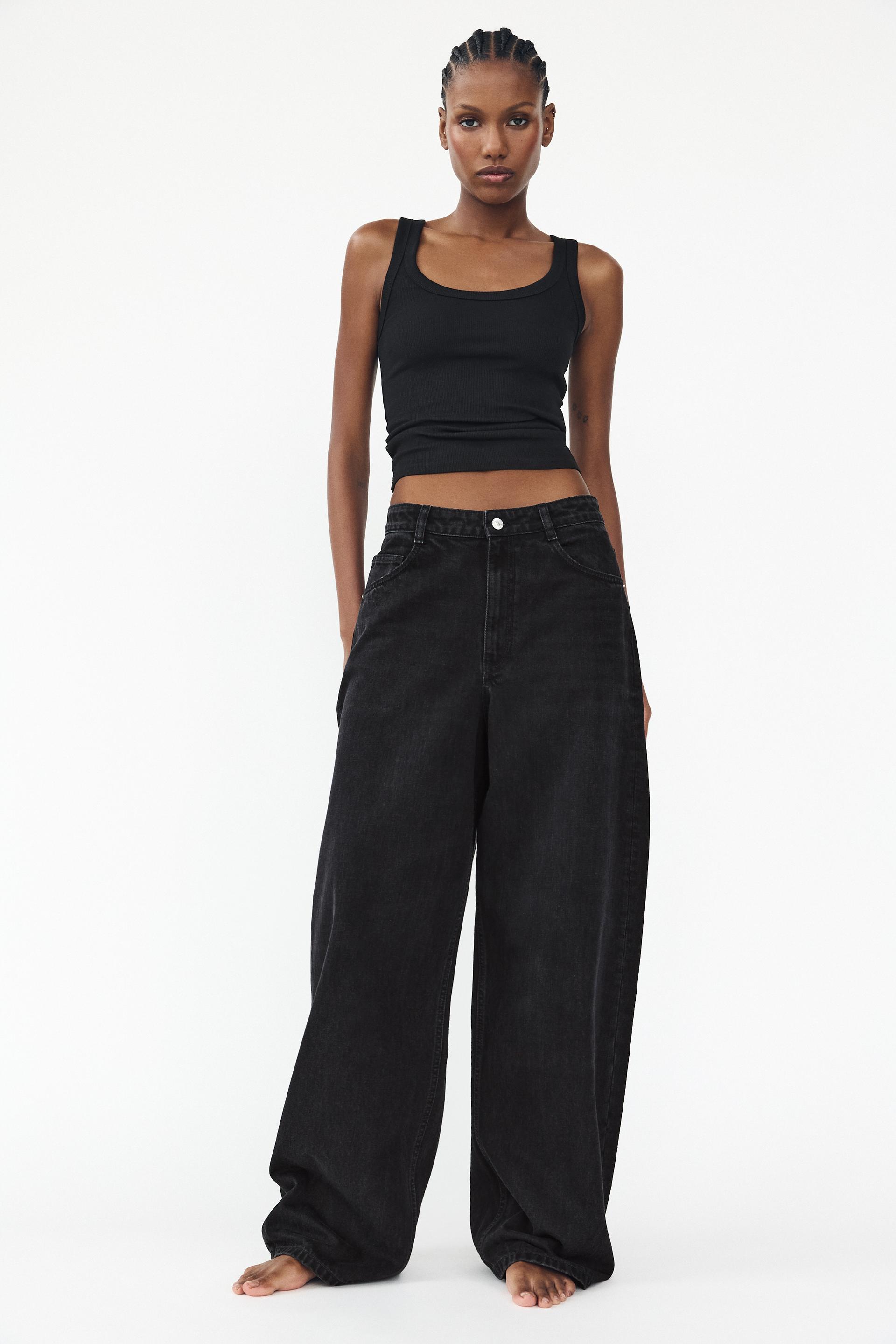 Relaxed fit mid waist jeans