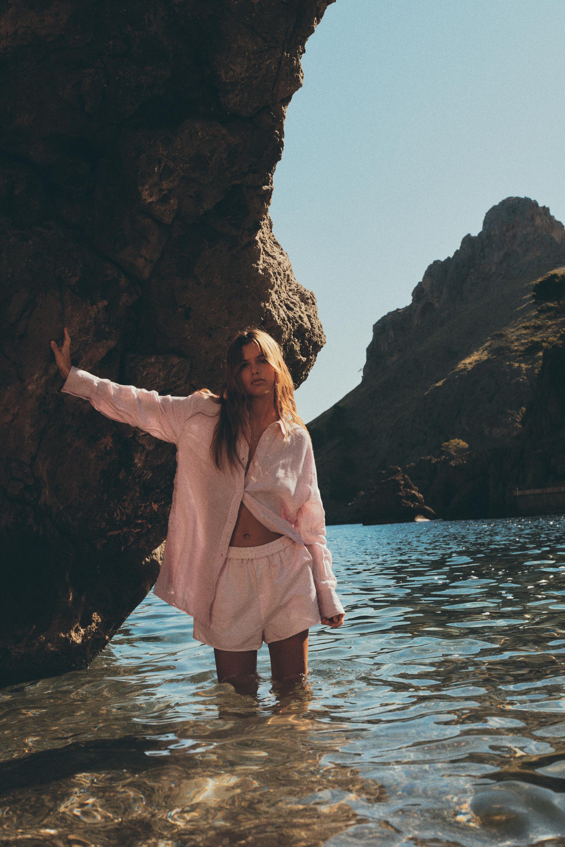 Faded-effect linen blend shorts