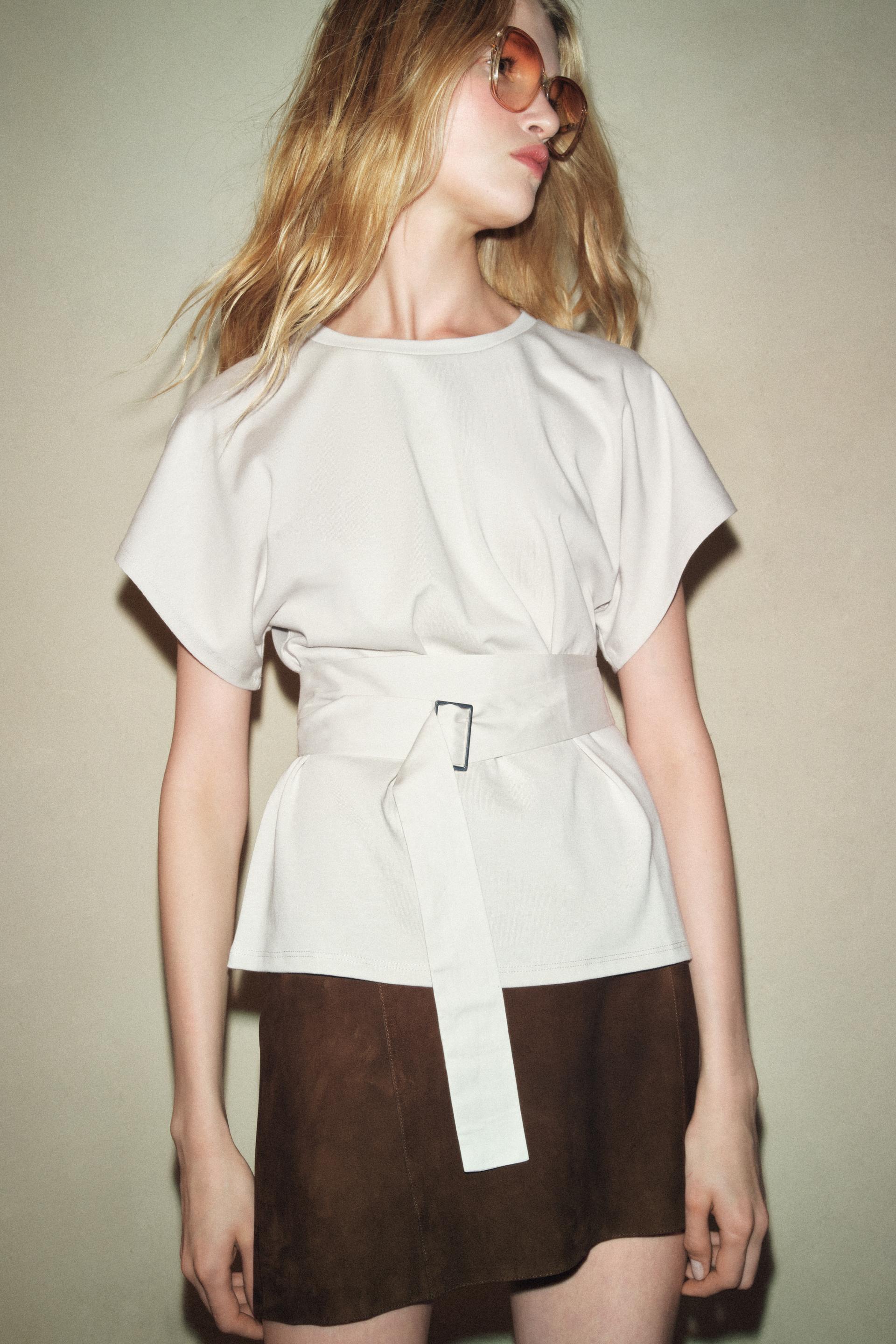 Cotton t-shirt with belt