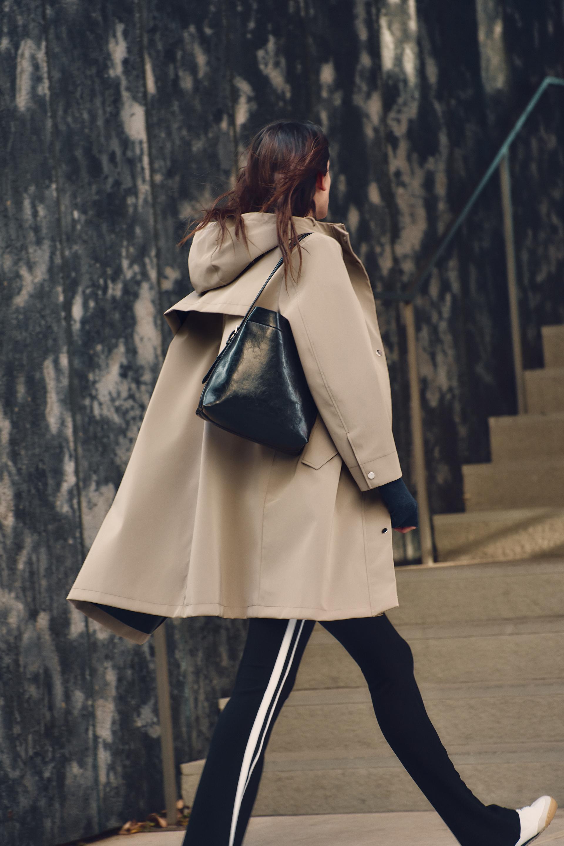 Water-repellent raincoat