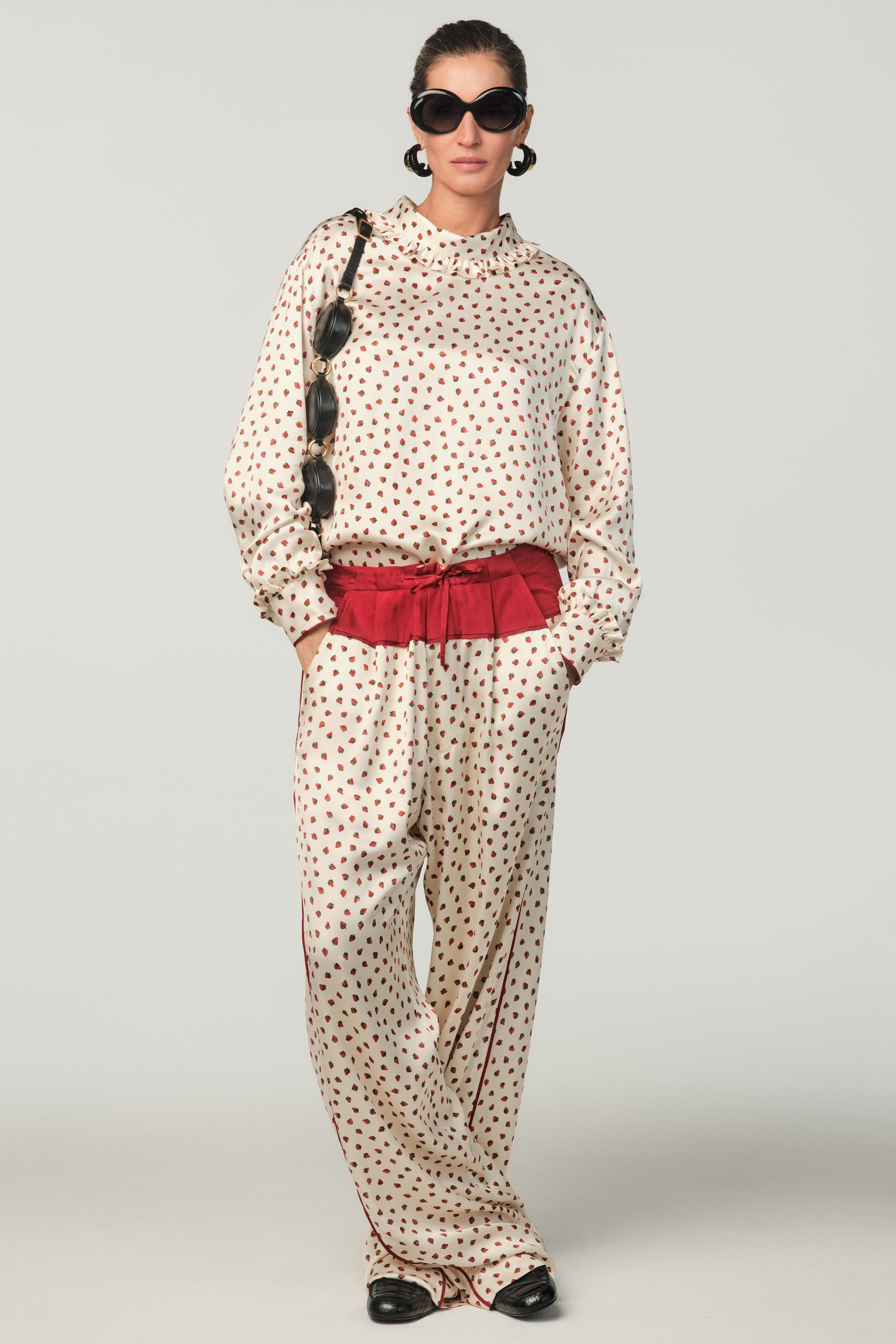 Telier Pantalón Pijamero Fresas X Stefano Pilati de Zara