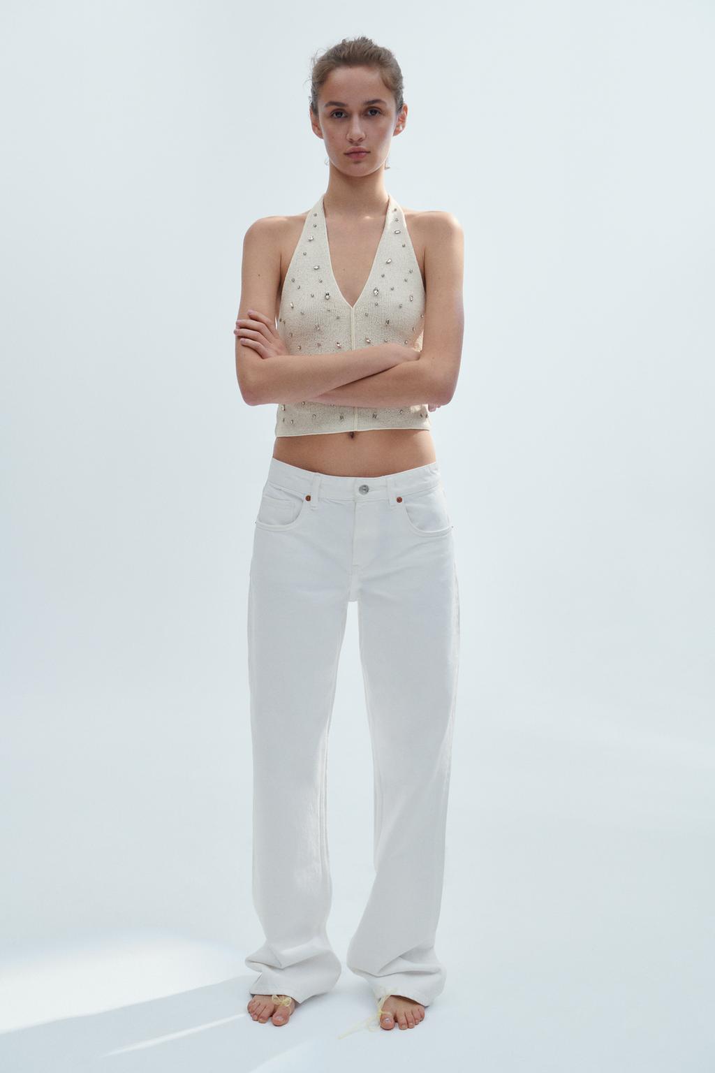 Wide-leg mid-rise jeans