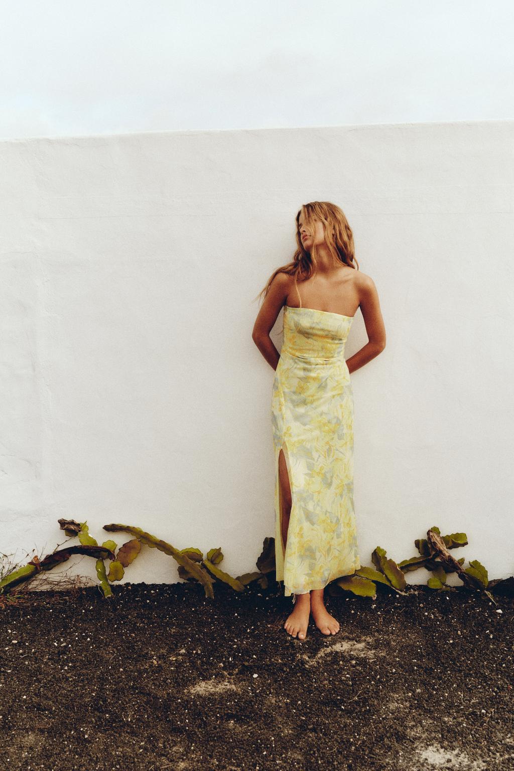 Patterned strapless tulle dress