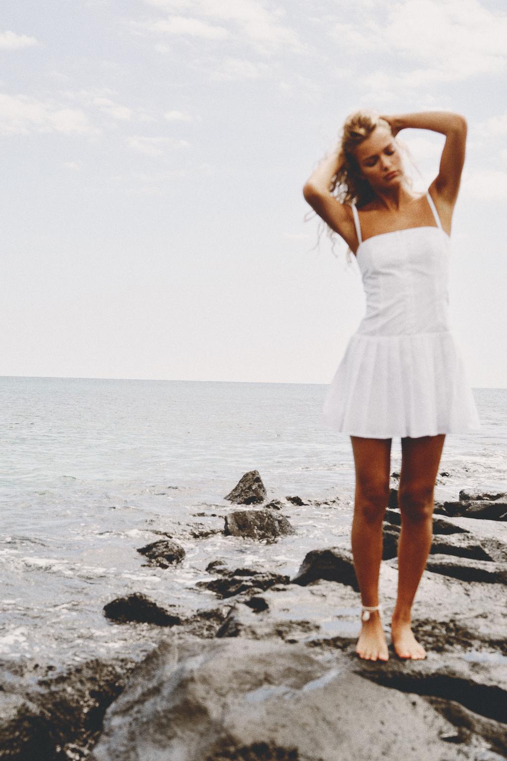 Short embroidered dress