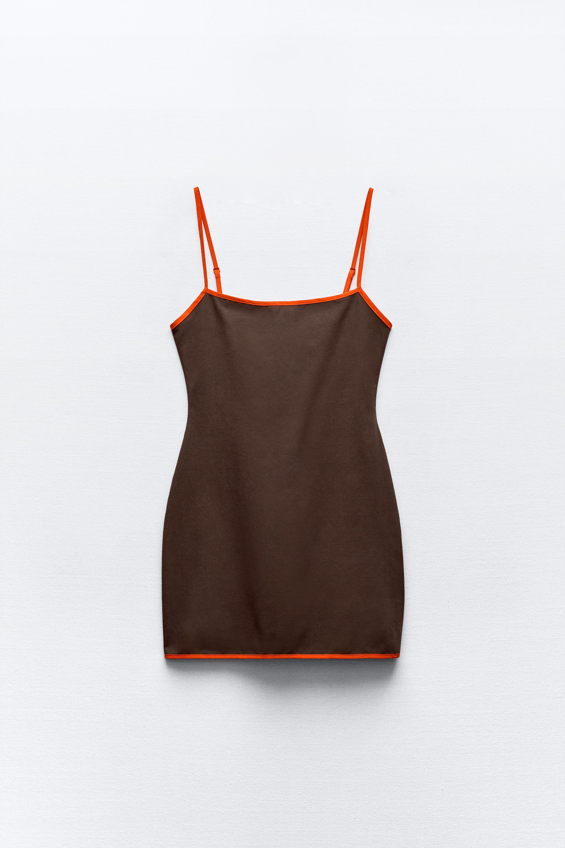 Stretch dress detail
