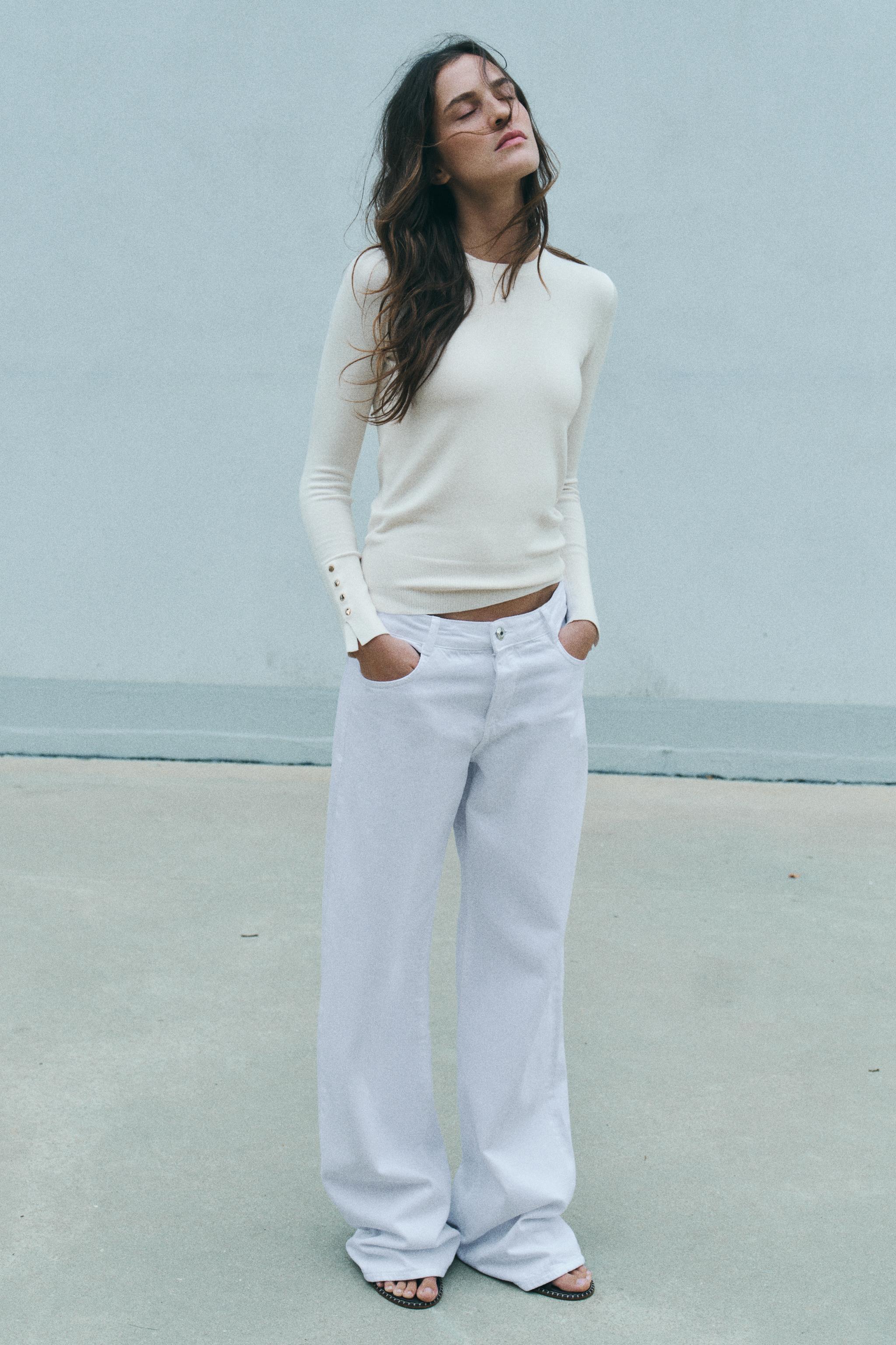 Basic knitted sweater