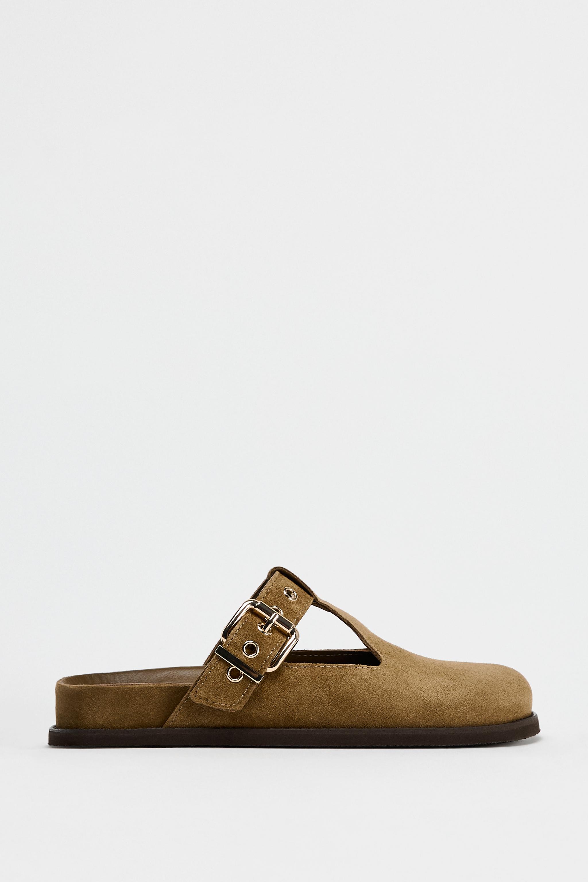 Leather clogs with buckle
