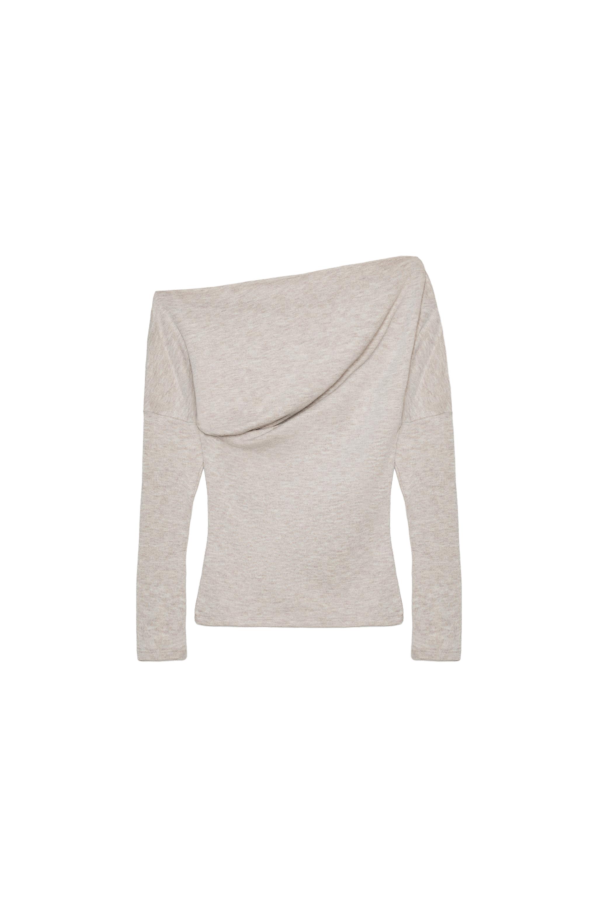 Asymmetric soft top