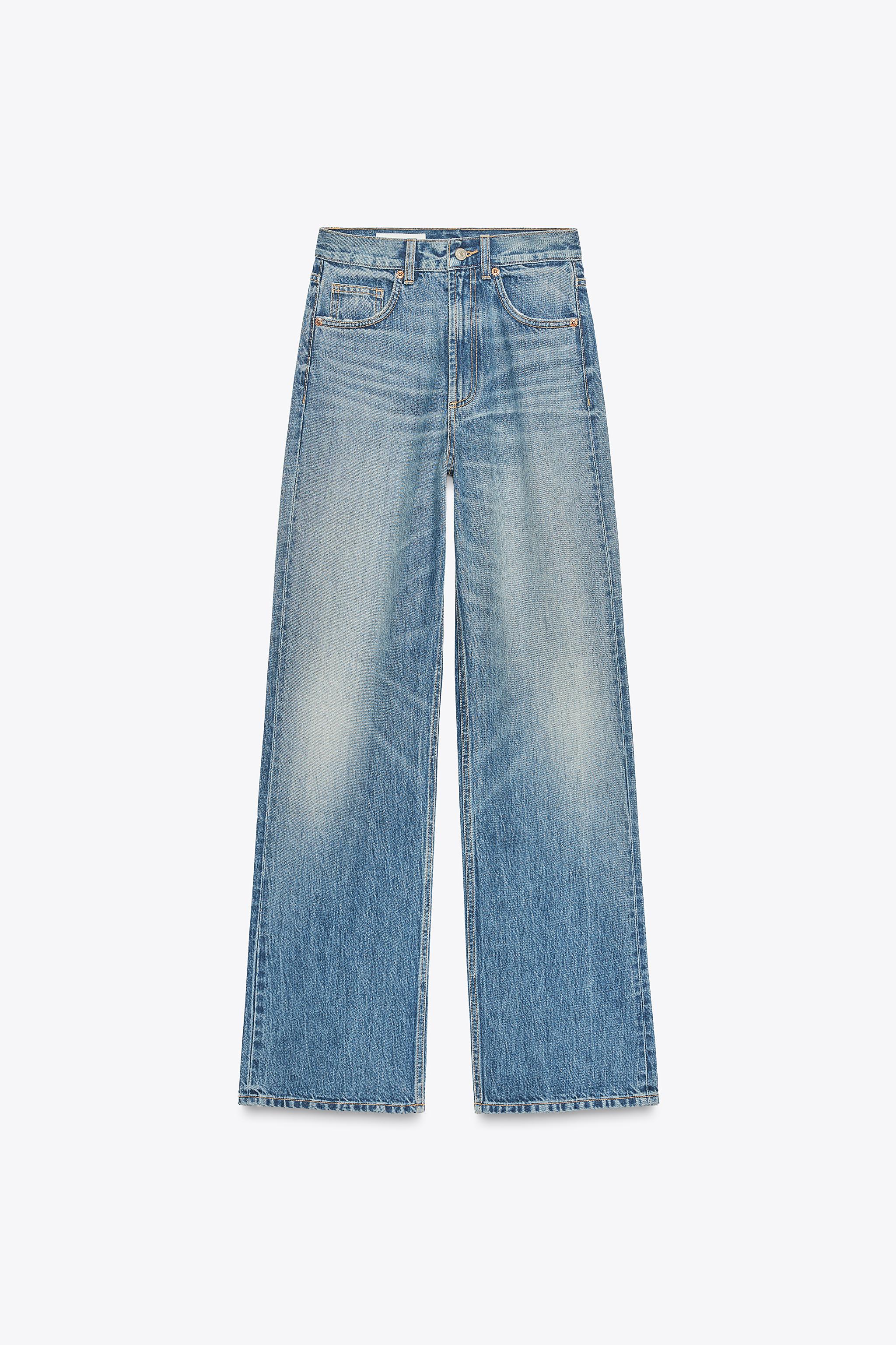 Wide-leg high-waisted jeans