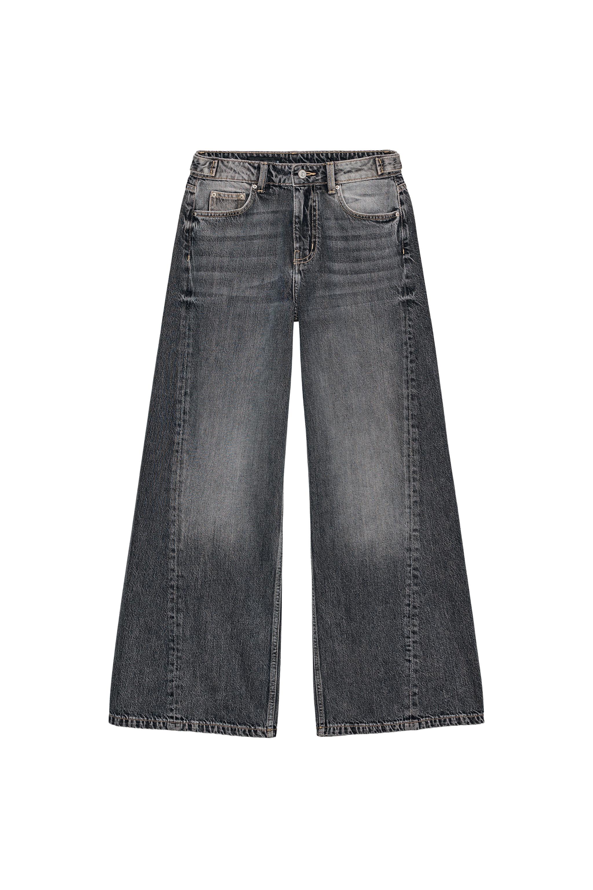 Z1975 Wide-Leg Jeans