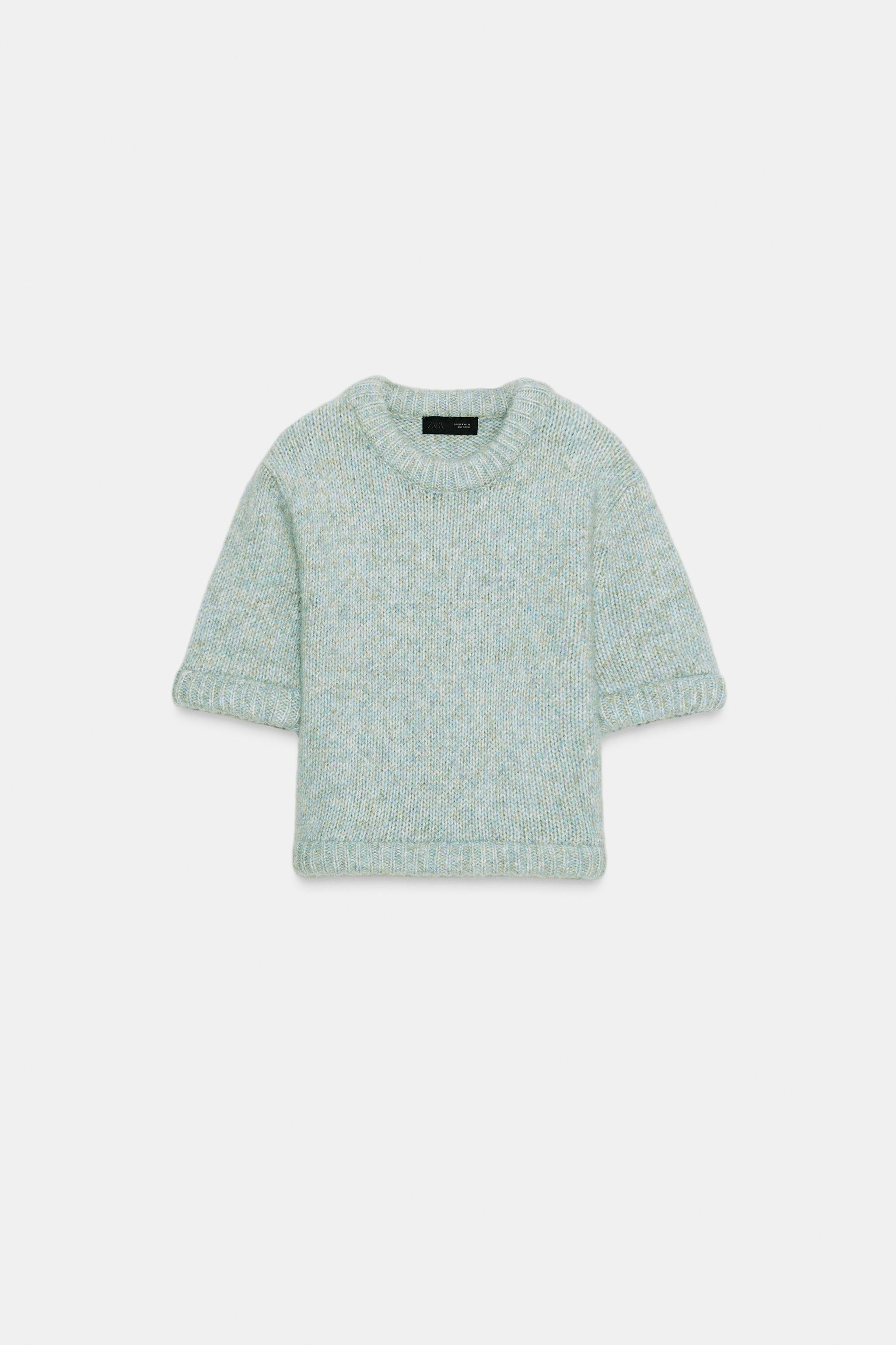 Short sleeve knitted sweater